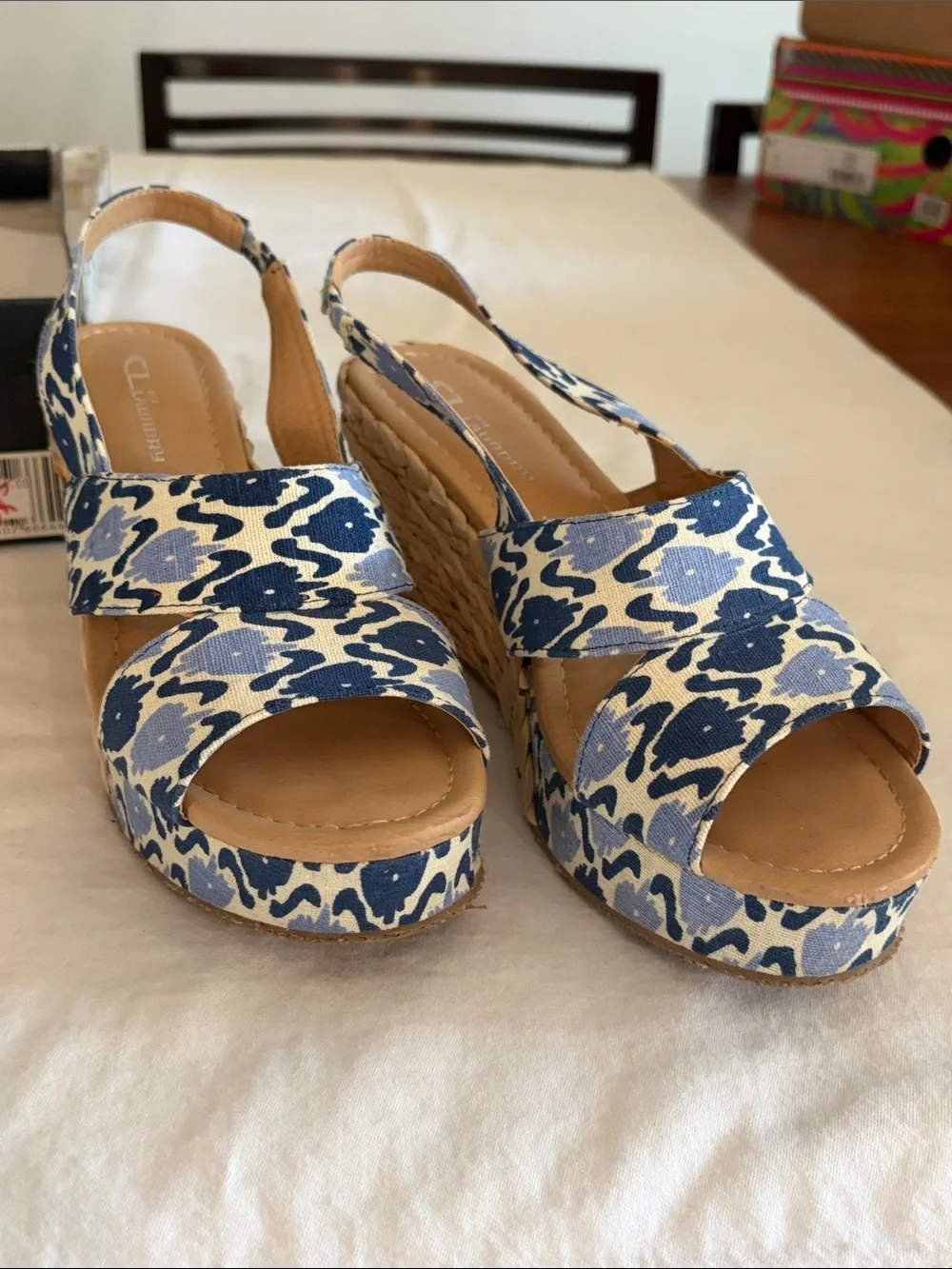 Women’s Chinese Laundry Blue Ikat Canvas Slingback Heels Sz 8.5